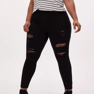 Torrid Sky High Skinny Black Destroyed Jeans 10S Premium Stretch EC